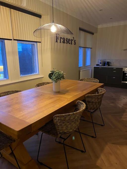 Frasers Apartment Голспи Екстериор снимка